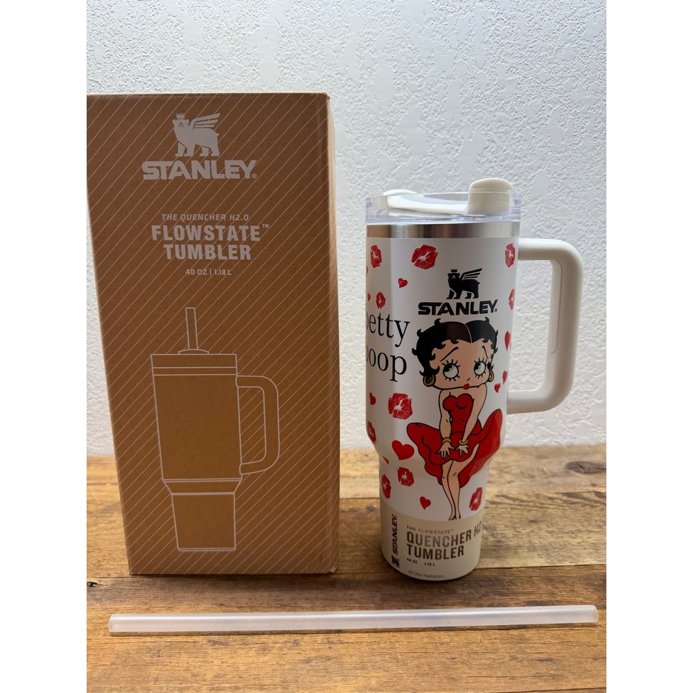 Stanley 40oz Quencher H2.0 FlowState Tumbler Betty Boop White Red Hearts New - Picture 2 of 4